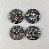 Textile Garden 11/16" Mussel Shell with Gold Buttons x 4