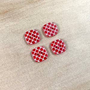 Textile Garden 1/2" Red Checkered Shell Buttons x 4